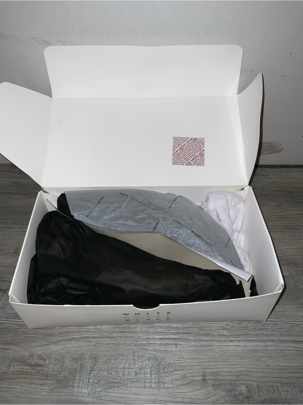 NWT White House Black Market Mustard Yellow Crocodile Heels - Picture 7 of 7